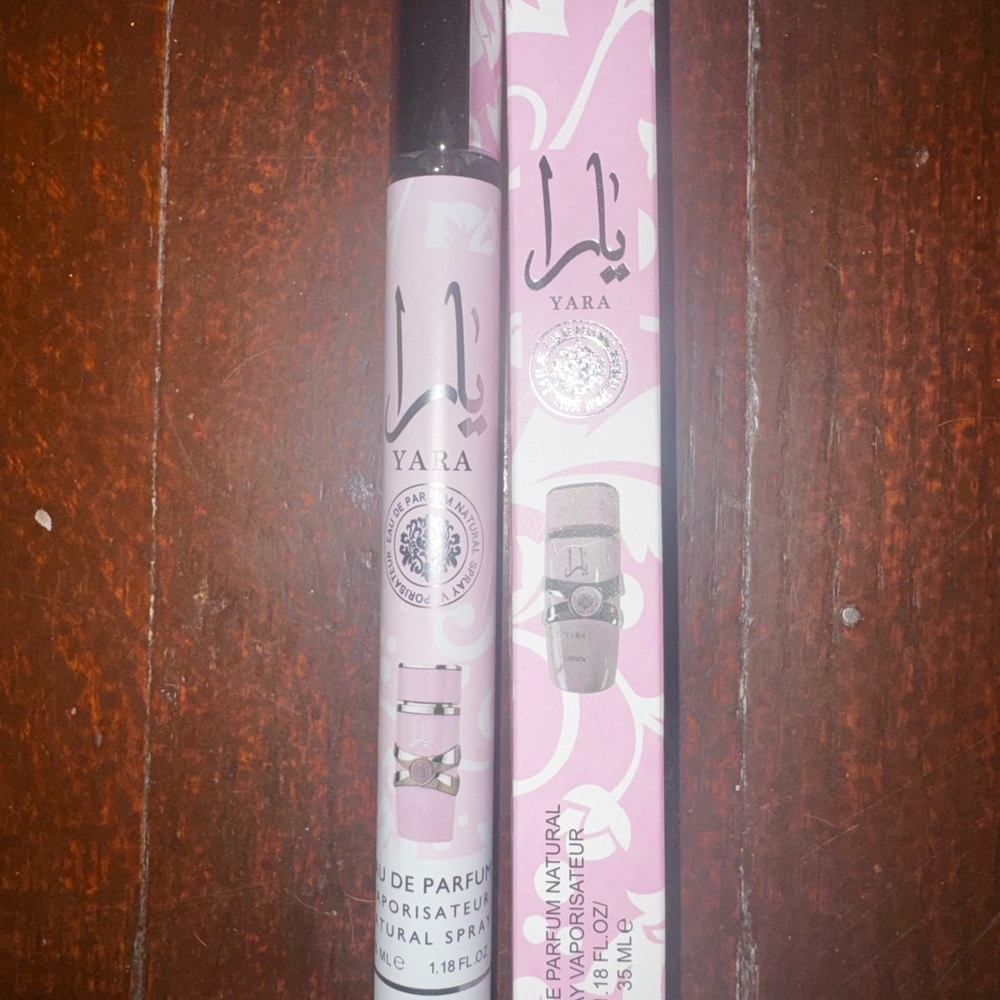 Yara Pink by Lataffa Perfume Spray 1.18 fl oz